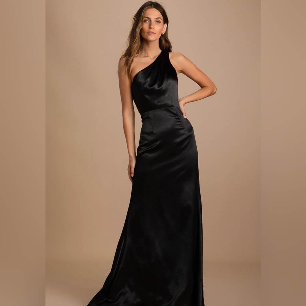 LULU’S On the Guest List Black Satin One-Shoulder Maxi Dress